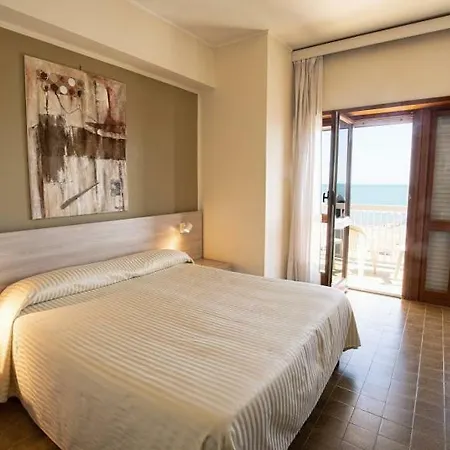 Hotel Scacciapensieri Nettuno