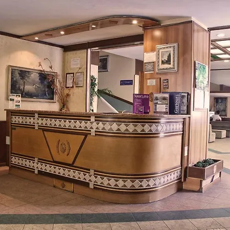 Scacciapensieri فندق