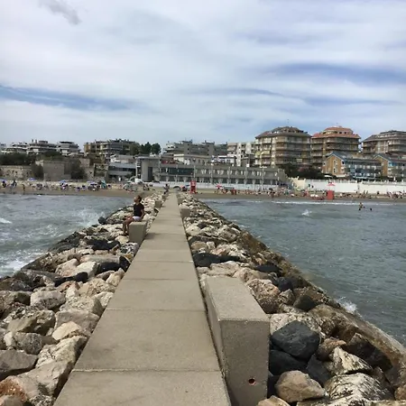 Hotel Scacciapensieri 3*