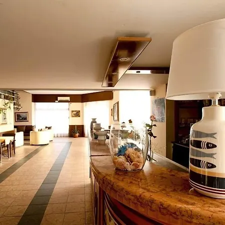 Scacciapensieri 3* نيتّونو