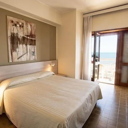 Hotel Scacciapensieri 3*