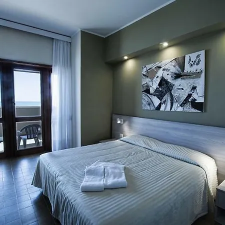 فندق Scacciapensieri