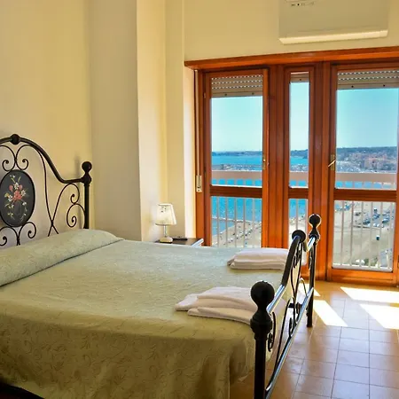 فندق Scacciapensieri 3*