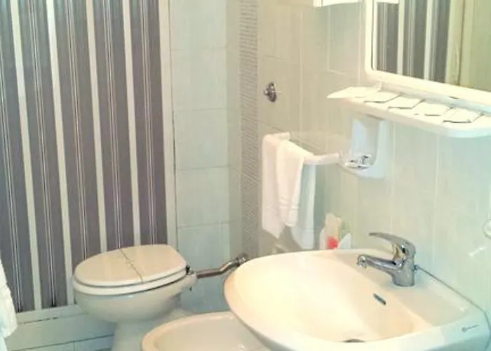 Hotel Scacciapensieri Nettuno