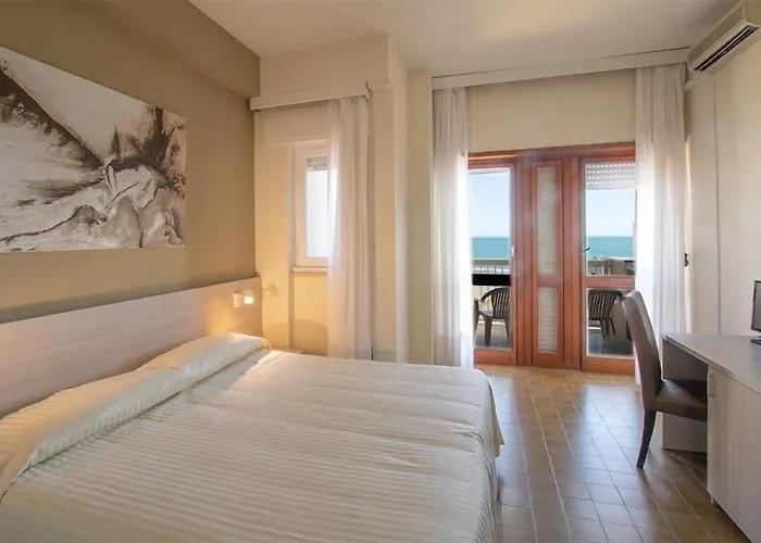 Hotel Scacciapensieri 3*