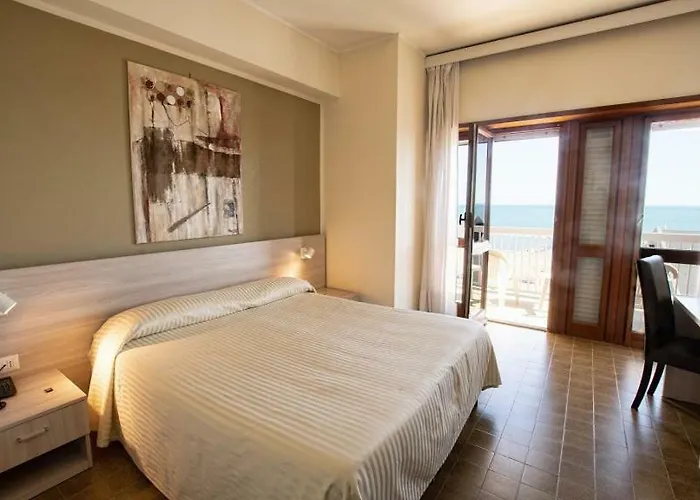 Hotel Scacciapensieri Nettuno